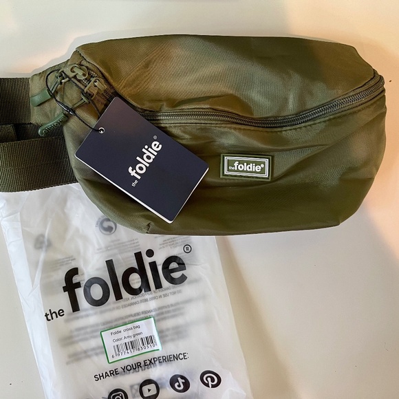 Foldie Crossbody bag - Picture 1 of 2